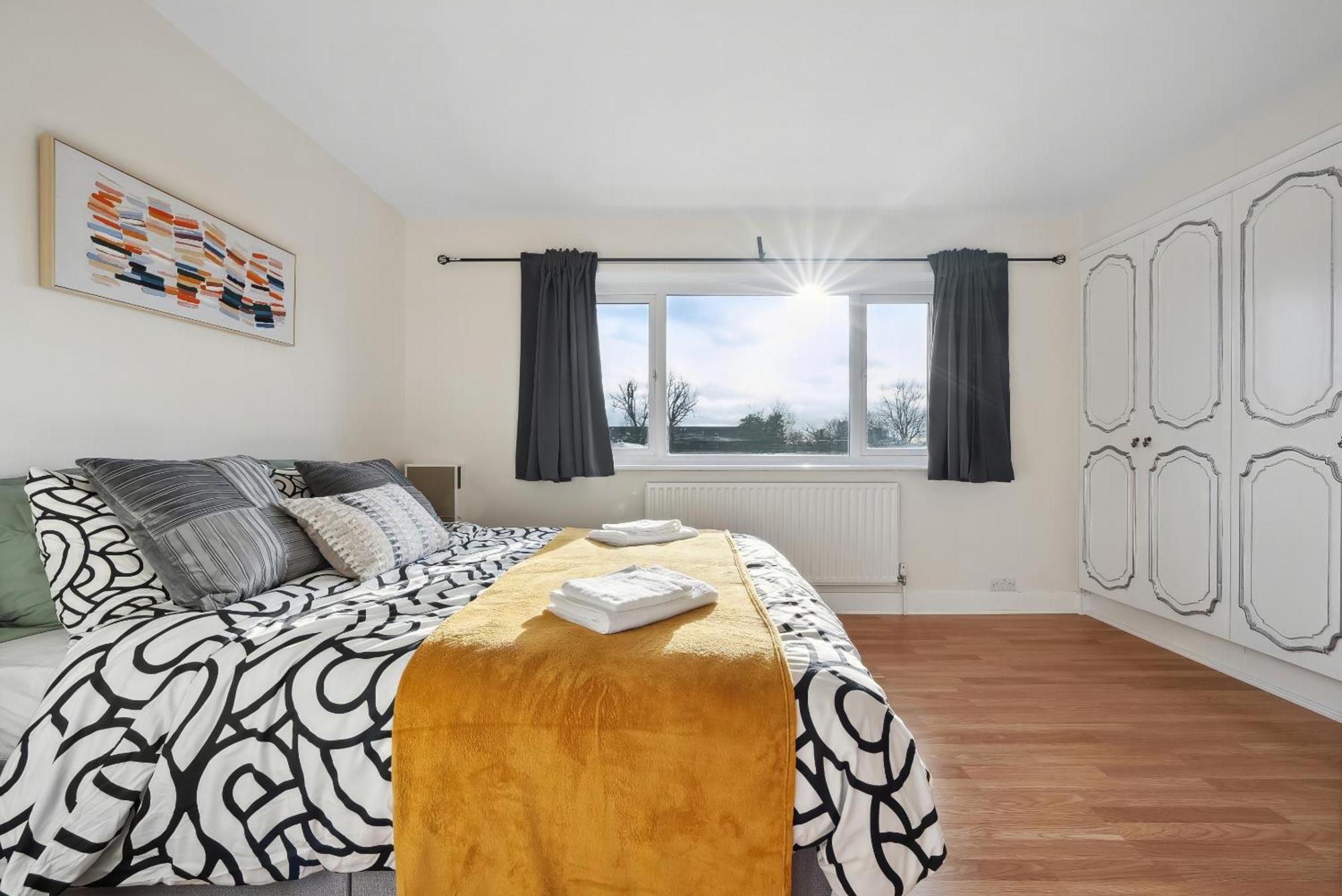 Vichy - Edgware Way 2 Bed Modern Апартаменты Лондон